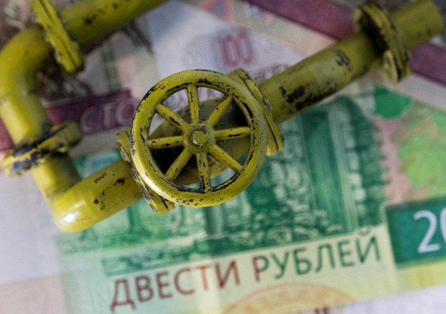 Την «μπάλα στην εξέδρα» πετάει η Ε.Ε. για τις πληρωμές του ρωσικού φυσικού αερίου σε ρούβλι
