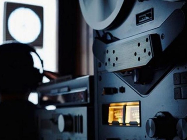 Το παραμύθι των «παρακολουθήσεων», το «Βαθύ Λαρύγγι» του Μαξίμου και η συνομωσία με ενορχηστρωτή μεγαλοπαράγοντα του Τύπου που ήθελε να αποκτήσει τον έλεγχο της ΕΥΠ!