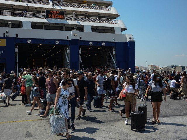 Αυξημένη η επιβατική κίνηση στα λιμάνια - Άνοδος 150% σε σχέση με το 2021