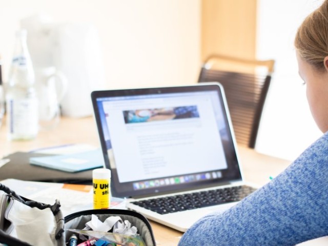 Voucher 200 ευρώ για tablet, laptop ή desktop: Άνοιξε η πλατφόρμα