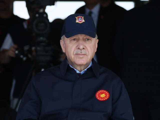 Ο Ερντογάν απειλεί την Ελλάδα με νέο 1922: Δεν αστειεύομαι, μην εξοπλίζετε τα νησιά