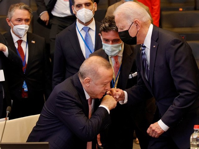 ΝΑΤΟ: Ο Μπάιντεν στηρίζει την πώληση μαχητικών F-16 στην Τουρκία αλλά χρειάζεται την έγκριση του Κογκρέσου