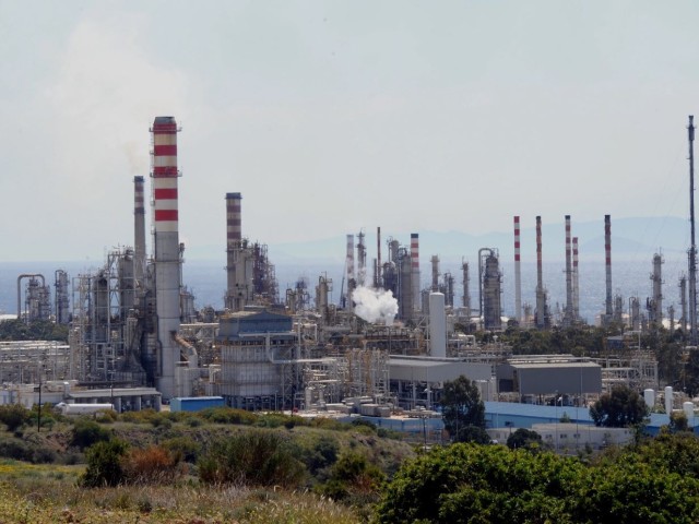 Ποιος ή ποιοι αγοράζουν Μότορ Όιλ;