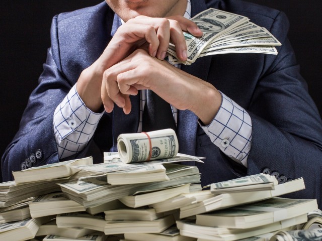 Hot spot του πλούτου η Ελλάδα: Έρχονται φέτος 1.200 εκατομμυριούχοι μετανάστες