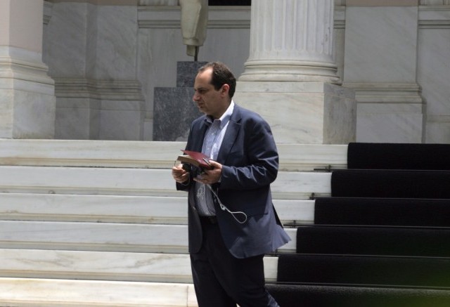 Ο (γνωστός από το ΤΕΕ και το Πάτρα – Πύργος με τις 8 εργολαβίες) Σπίρτζης, οι μπούρδες για κρατικοποίηση ΔΕΗ – τραπεζών και ο φιλοευρωπαϊστής – θεσμικός Τσίπρας!