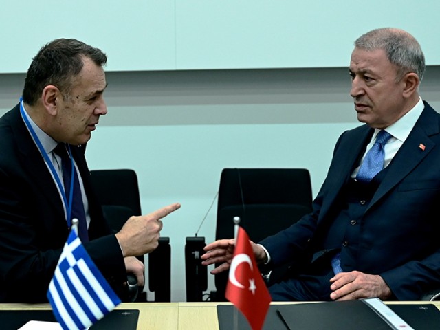 Συνάντηση-έκπληξη Παναγιωτόπουλου-Ακάρ στις Βρυξέλλες