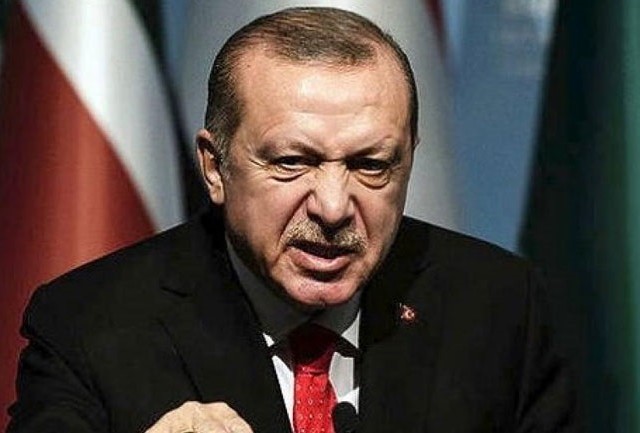 «Χαστούκι» της Κομισιόν στην Τουρκία: «Σεβαστείτε τα χωρικά ύδατα και τον εναέριο χώρο της Ελλάδας»