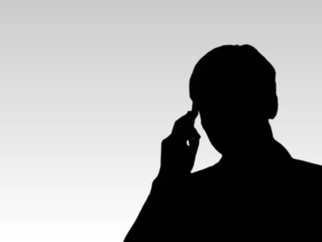 «Τράβηξαν το αυτί», κατόπιν εντολής του πρωθυπουργού, μέσω έμπιστου προσώπου της Οικογένειας, στο «Βαθύ λαρύγγι» του Μαξίμου!