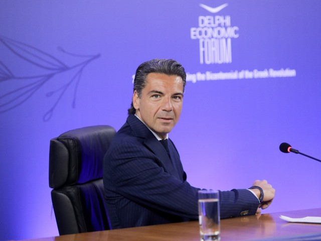 H πώληση του Alpha TV (50%) από την Μότορ Όιλ, οι φήμες για εμπλοκή της BC Partners, η αναστάτωση των καναλαρχών, και η σφοδρή σύγκρουση Σταθόπουλου – Τσόλακ της United Group!