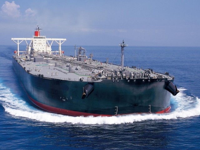 Ρωσία: Τα τάνκερς σβήνουν τα GPS και μεταφορτώνουν το πετρέλαιο σε κινέζικα