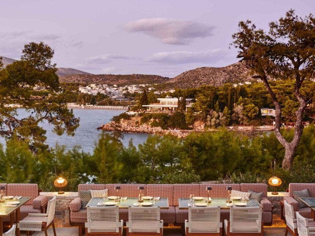 Συναντήσεις και τραπεζώματα στο Beef bar του Αστέρα Βουλιαγμένης