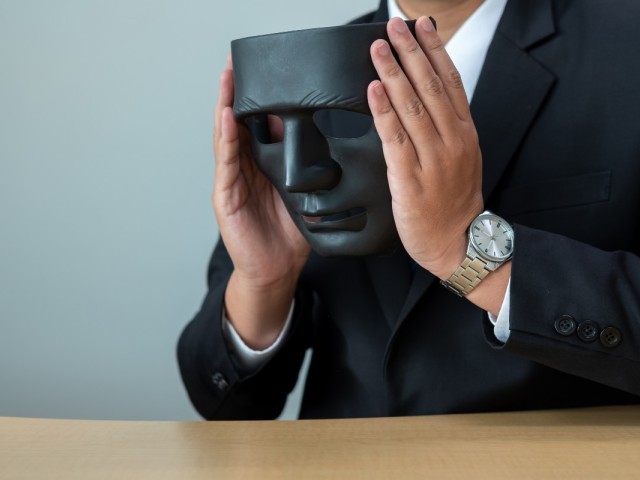 Νέος νταραβεριτζής στην Πόλη! «Όλα τα σφάζει, όλα τα μαχαιρώνει»! 