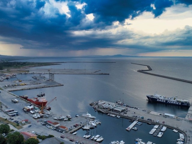 Το Λιμάνι της Αλεξανδρούπολης, το «Ψυχροπολεμικό κλίμα», τα σενάρια συνωμοσίας μέσω διεθνών ΜΜΕ και ο ρόλος Ελληνοαμερικάνου νταραβεριτζή και γόνου εφοπλιστικής οικογένειας!