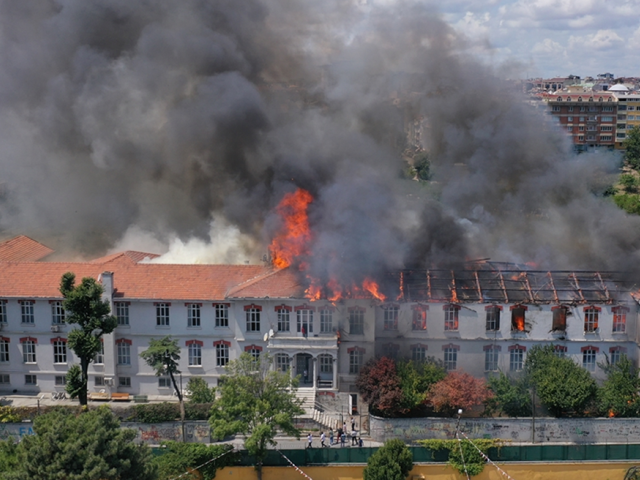 Eλληνικό νοσοκομείο της Κωνσταντινούπολης: Καταστράφηκε ολοσχερώς από την πυρκαγιά - Πλήγμα για την ομογένεια