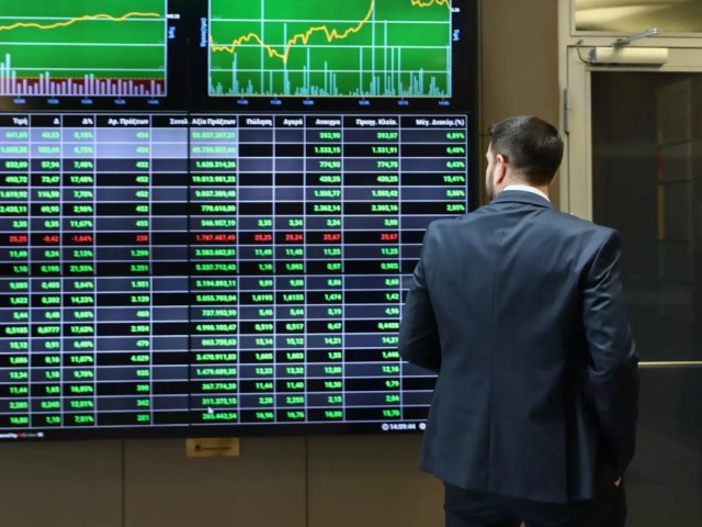 Σοβαρή κινητικότητα στο ΧΑ όπου αναζητούνται «κελύφη» για εισαγωγή διά της πλαγίας, με χρηματιστηριακό παιχνίδι