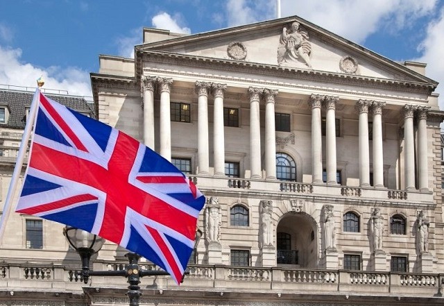 Τράπεζα της Αγγλίας: Αύξησε τα επιτόκια στο 2,25%, παρά την ύφεση