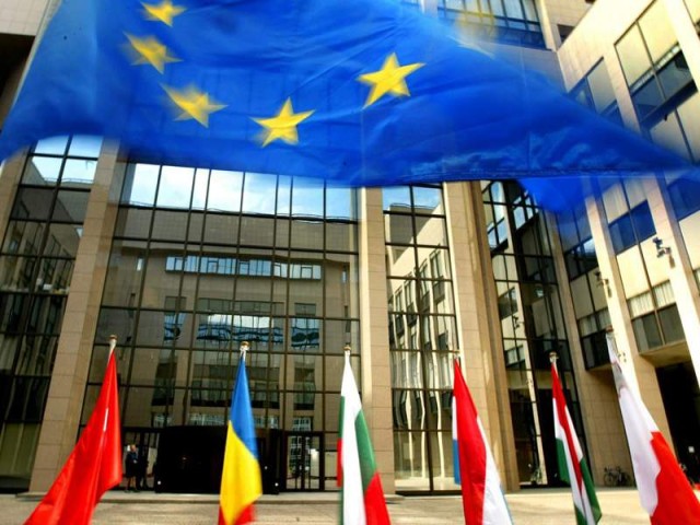 Στο 80% οι πιθανότητες ύφεσης στην Ευρωζώνη σύμφωνα με το Bloomberg