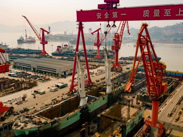 Πυρετός ναυπηγήσεων: Αυξημένες κατά 125% για τα container vessels και κατά 33% για τα φορτηγά