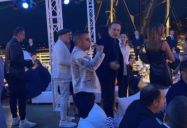 Κατέκτησε το Μονακό και το διεθνές τζετ σετ ο Ζαννής Φραντζέσκος, αναβιώνοντας μέρες των Γκριμάλντι, του Ρενιέ και της Γκρέις Κέλλυ στο εμβληματικό Yacht club υπό τους ήχους του κορυφαίου Dj David Guetta!