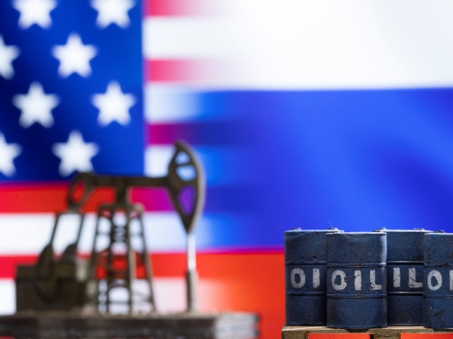 Ο Μπάιντεν ρίχνει στην αγορά 15 εκατ. βαρέλια πετρελαίου για να πέσουν οι τιμές