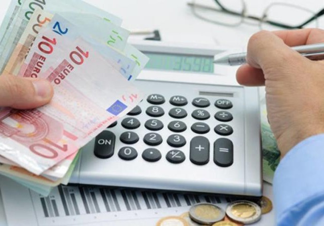 Πότε σταματάει η εφορία να κυνηγάει τους οφειλέτες της