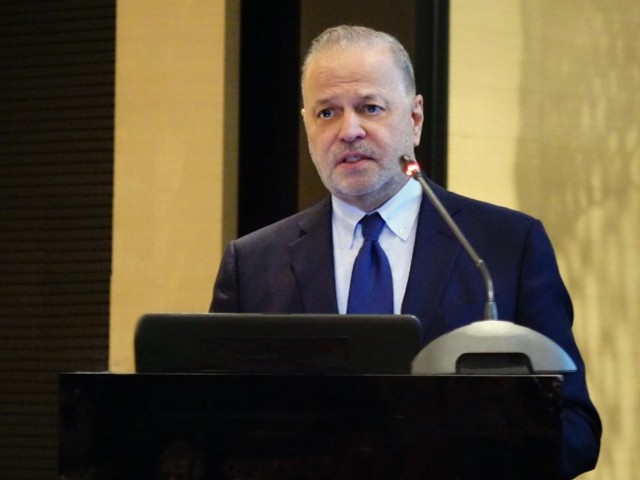 Ευ. Μυτιληναίος: Το φυσικό αέριο θα πέσει στα 100 ευρώ 