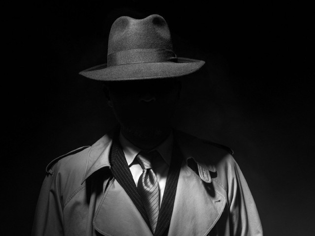 Για ποιον διεθνή «επιχειρηματία» – fund manager που «μπαίνει» δυναμικά στην Ελλάδα, φημολογείται ότι είχε ταξιδέψει στη χώρα μας χρησιμοποιώντας το διαβατήριο ελληνοαμερικανού πράκτορα της CIA;