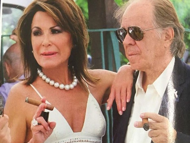 Τι δουλειά κάνει άραγε ο Θόδωρος Αγγελόπουλος; Εμείς παραθέτουμε ποιες δουλειές δεν κάνει πια ο σύζυγος της Γιάννας!