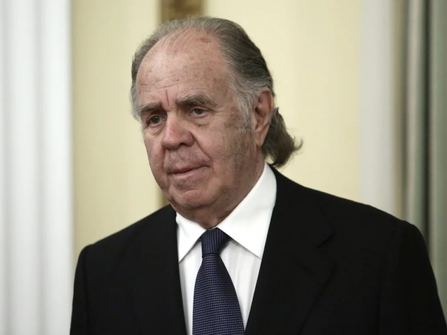 Θόδωρος Αγγελόπουλος: Η μετακόμιση του (και της Γιάννας) από το περίφημο και high class Gstaad της ελίτ του αλπικού σκι, στο Feusisberg με θέα τη λίμνη της Ζυρίχης, όπου ο φόρος κληρονομιάς και δωρεάς είναι μηδέν!