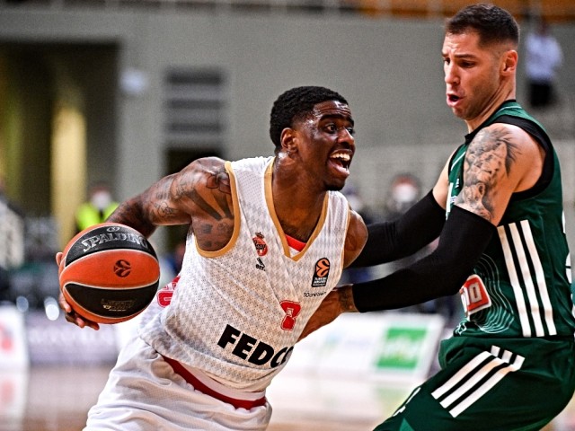 Ο Παναθηναϊκός ανακοίνωσε την απόκτηση του Ντουέιν Μπέικον για τα επόμενα δύο έτη