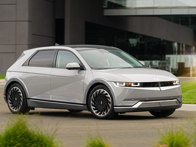 Η Hyundai επενδύει εξωφρενικά ποσά για λογισμικά