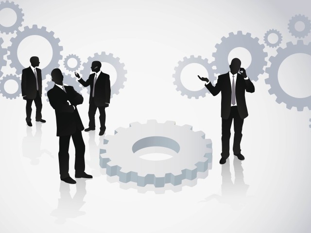 Οι 2 τεχνοκράτες «κύριοι», επιλογές της κυβέρνησης, που στηρίζονται στις πλάτες των «κυριών» τους με τις ισχυρές «άκρες» στον πρωθυπουργό και το πολύ στενό του περιβάλλον!