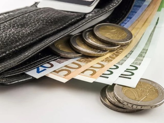 Σενάριο για νέα μέτρα στήριξης χάρη στην καλή πορεία των εσόδων