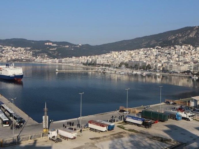 Θα φάνε και τα …πόμολα; Ένα λιμάνι, κάπου στη Βόρεια Ελλάδα, η «ισχυρή» κυρία «διευθύνουσα» και μια ιδιωτικοποίηση που έκλεισε με χίλια ζόρια!