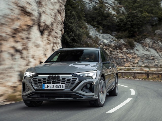 Το νέο Audi Q8 e-tron