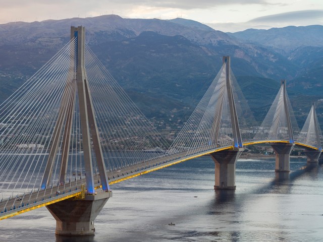 Ελλάκτωρ: Προχωρημένες συζητήσεις Άκτωρ με AVAX για τη Γέφυρα Ρίου – Αντιρρίου