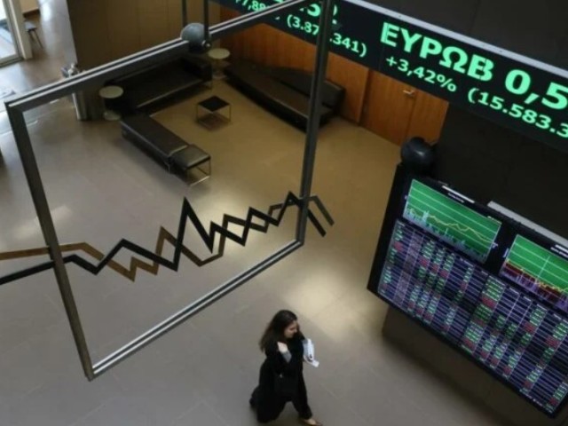 Η πολιτική αβεβαιότητα που έχει προκληθεί από τη σκανδαλολογία και τις επιθέσεις ισχυρών κέντρων και κομμάτων στην κυβέρνηση επηρεάζει την εξέλιξη της Επενδυτικής Βαθμίδας με άμεση επίδραση στο Χρηματιστήριο!