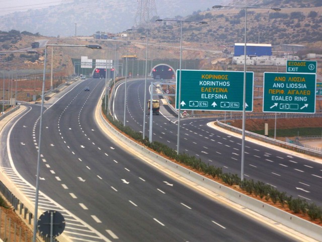 Η σωστή απόφαση του ΤΑΙΠΕΔ, για την επίσπευση του διαγωνισμού της Αττικής οδού, οι 3 χαμένοι μήνες, η υποχρέωση βαριάς συντήρησης εκτιμώμενης αξίας 300 εκατ. ευρώ και το ζήτημα των υπογραφών 6-8 μήνες πριν την παράδοση!