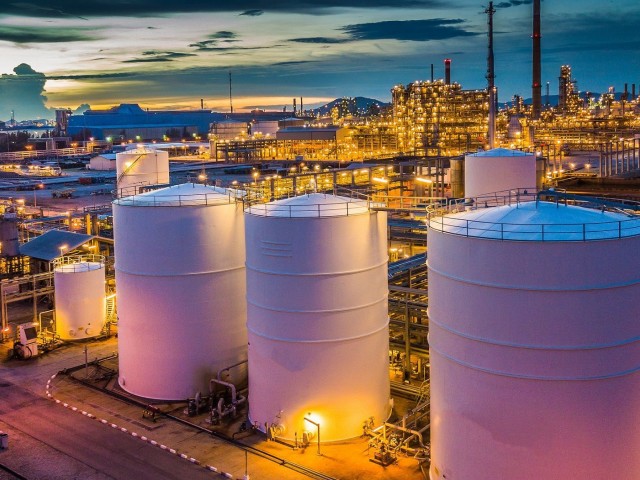 Βιομηχανίες: Ποιες θα ενταχθούν στη «χρυσή λίστα» και θα λειτουργούν πάντα χωρίς διακοπή;