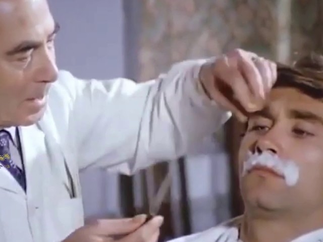 «Αυτή μέχρι μουστάκι θα σε βάλει να ξυρίσεις»: Η περίφημη ατάκα του Γιάννη Βογιατζή και ο νέος «Φαίδων Γεωργίτσης», ερωτύλος και προνομιακός βιομήχανος των ξεπεσμένων τραπεζιτών!