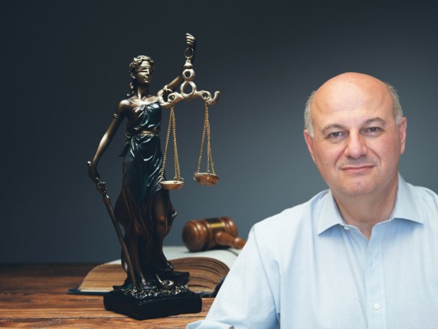 Δικαστές «καρφώνουν» τον Τσιάρα για τον κίνδυνο παραγραφής του σκανδάλου της Folli Follie!