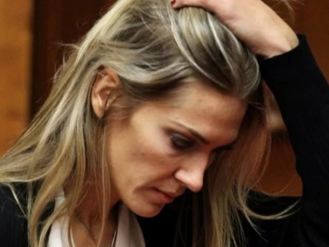 Εύα Καϊλή: Δεσμεύεται το οικόπεδό της στην Πάρο