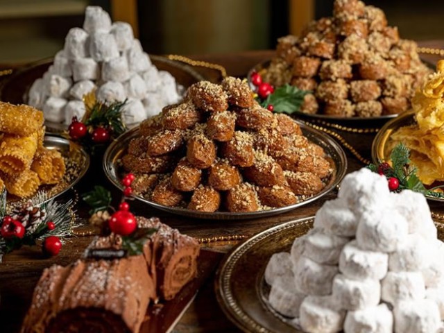 Τα «χρυσά» μελομακάρονα και κουραμπιέδες της Aegean Air και του Costa Navarino – Με τιμή 70 ευρώ το κιλό η διάθεσή τους στις πτήσεις της!