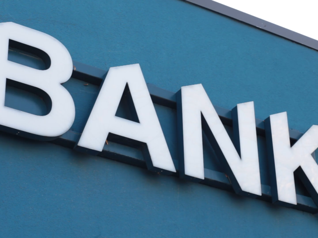 Πτώση 203 εκατ. ευρώ της αξίας των δανείων των εταιρειών διαχείρισης