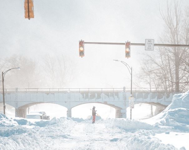 ΗΠΑ: Η επόμενη μέρα της φονικής χιονοθύελλας – Τουλάχιστον 64 νεκροί