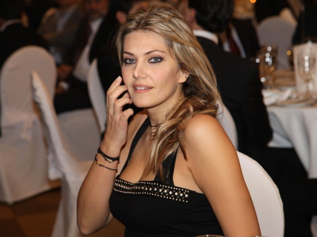 Φύλλο και φτερό τους τραπεζικούς λογαριασμούς και την ακίνητη περιουσία της Εύας Καϊλή και της οικογένειας της κάνει η Αρχή για το ξέπλυμα, που «ξεσκονίζει» και πρόσφατες αγορές ακινήτων σε δημοφιλές νησί των Κυκλάδων!