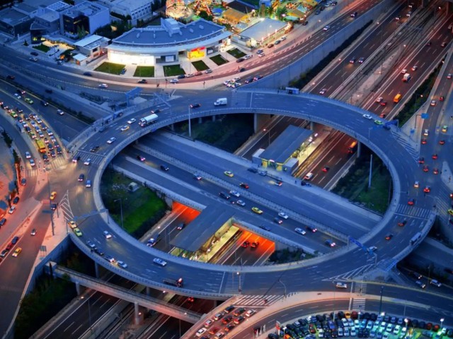 Οι 3+1 «νέοι παίκτες», που «μπαίνουν σφήνα» στα 2 φαβορί, οι ανατροπές, οι εκπλήξεις και οι αλλαγές συσχετισμών δυνάμεων στην Αττική οδό – Στο ΤΑΙΠΕΔ ακόμη «μαδάνε μαργαρίτες»…