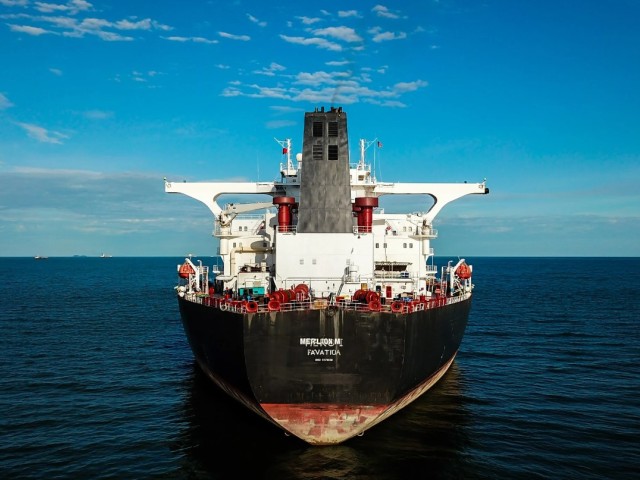 Θρίλερ με το ρωσικό πετρέλαιο για τους Έλληνες εφοπλιστές