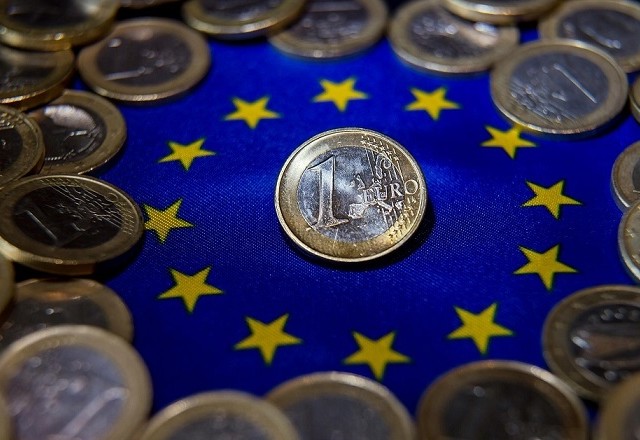 Ύφεση στην Ευρωζώνη το 2023 και κίνδυνος για δελτίο στην ενέργεια 