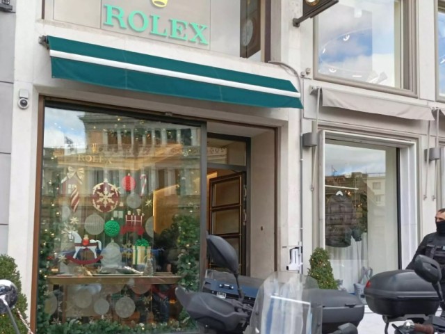 Ένοπλη ληστεία αλά «Ροζ Πάνθηρες»: Το λάθος των δραστών που αρπάξαν τα 23 πανάκριβα Rolex